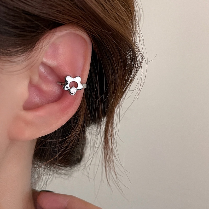 Kẹp tai, kẹp tai hoa, bông tai không xuyên lỗ, kẹp tai nữ, bông tai Hàn Quốc, bông tai kim cương thời trang, kẹp tai xu hướng cá tính, bông tai mát mẻ