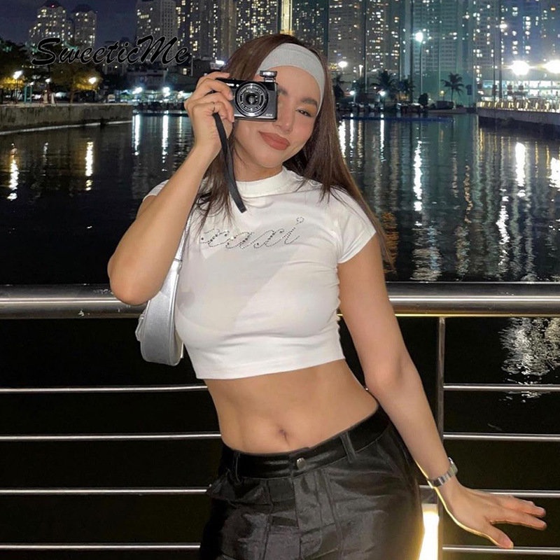 Áo Thun Croptop Tay Ngắn Cổ Tròn Dáng Ôm Thời Trang 2023 Dành Cho Bạn Nữ