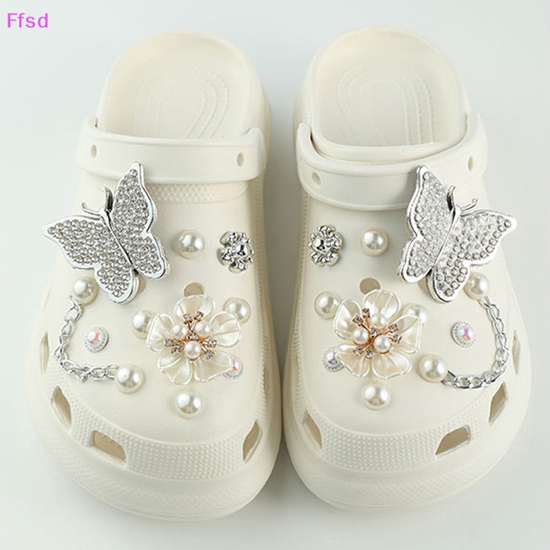 {Ffsd} 1 Bộ Phụ Kiện Giày Croc Hình Bướm Đính Đá Ngọc Trai Có Thể Tháo Rời Trang Trí Giày Quà Tặng Cho Trẻ Em * Hàng Bán Chạy