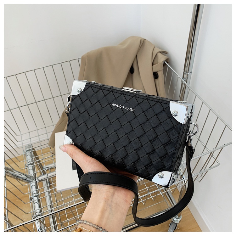 Túi đeo chéo vai MOUSSON dáng vuông nhỏ thời trang dành cho nữ