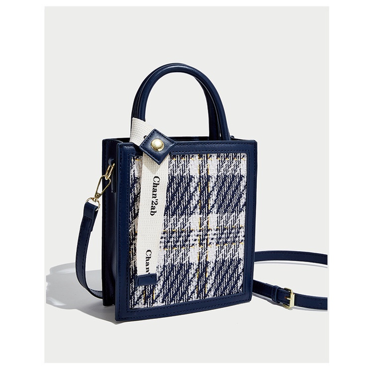 Túi Đeo Chéo Vai Họa Tiết Kẻ Sọc Thời Trang Sành Điệu Cho Nữ