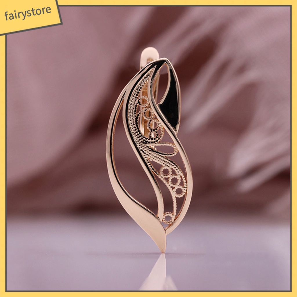 1 Đôi Bông Tai Thiết Kế Rỗng Phong Cách Vintage Tinh Tế Dành Cho Nữ