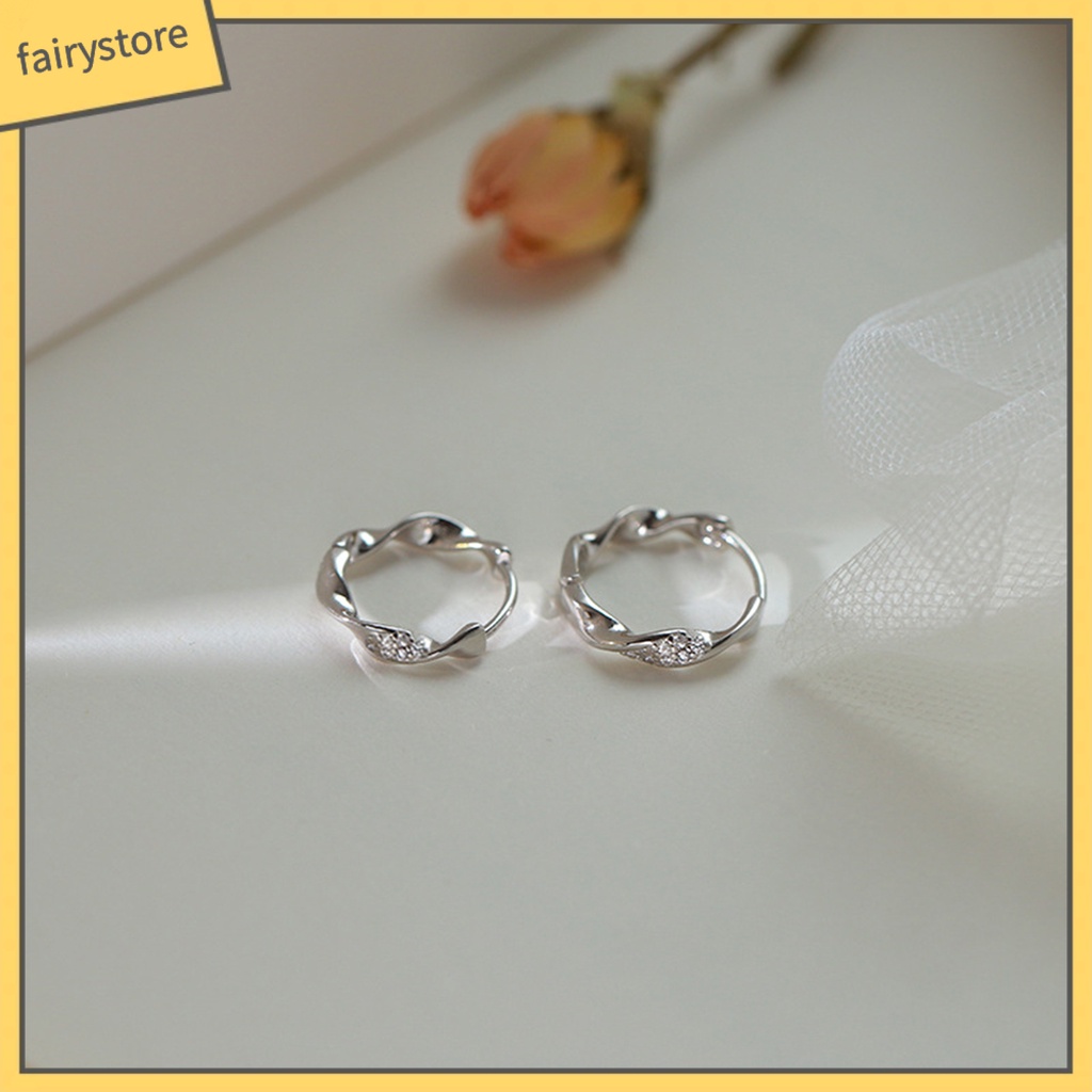 1 Bông Tai Tròn Đính Đá Zircon Lấp Lánh Dễ Phối Đồ Thời Trang Cho Nữ