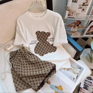 Bộ Đồ Thể Thao Áo Thun Tay Ngắn Phối Quần short Dáng Rộng Thêu Hình Gấu Dễ Thương Cho Nữ
