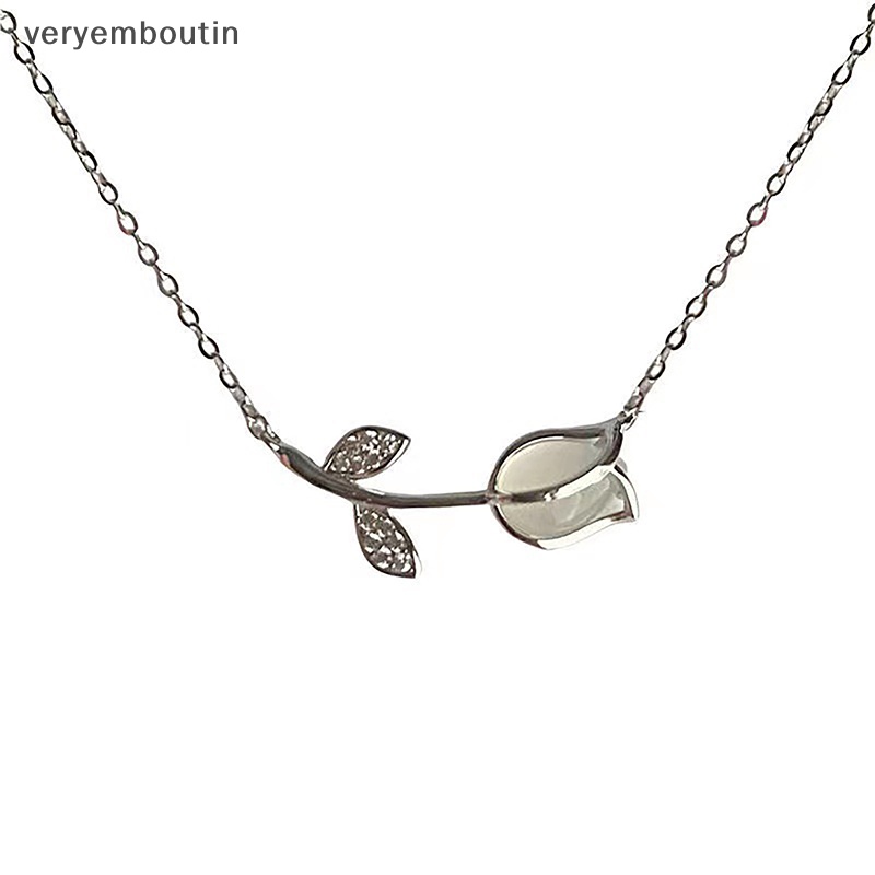 Vòng cổ Hình Hoa Tulip Nhỏ Màu Sáng Đơn Giản Thời Trang Cho Nữ