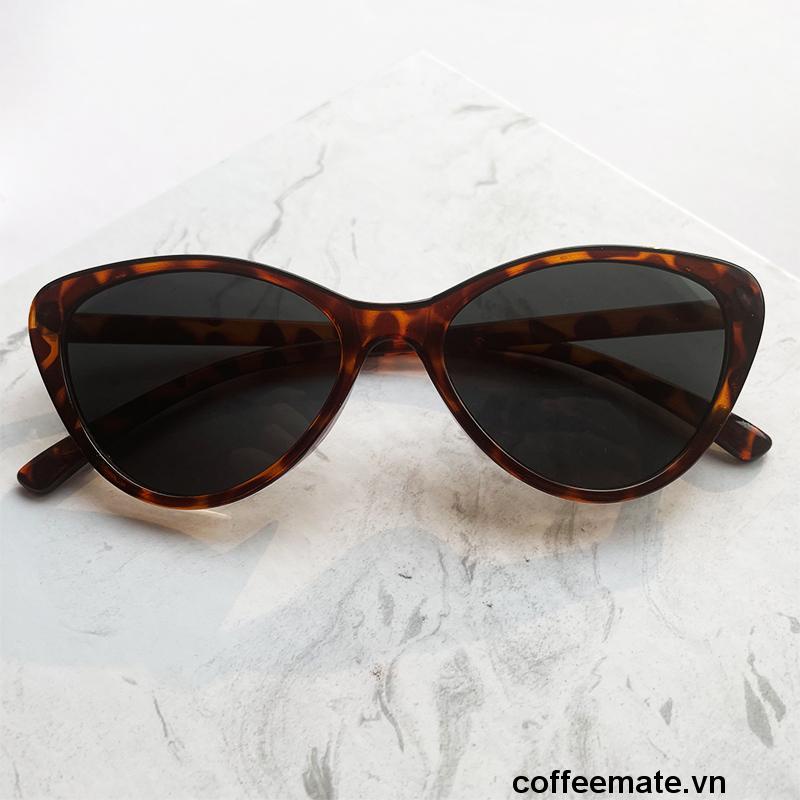 ⚡Kính mát mắt mèo màu trơn thời trang retro xu hướng thường ngày cho nữ