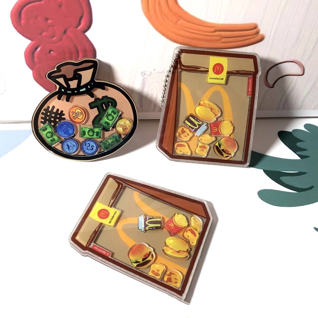 Sy Móc Khóa acrylic Hình Khủng Long shin-chan / Bánh Quy Lắc Lư Xinh Xắn sy