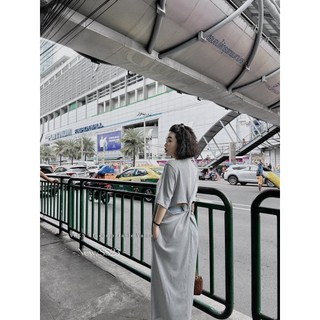 đầm suông ba.sic khoét sau lưng 