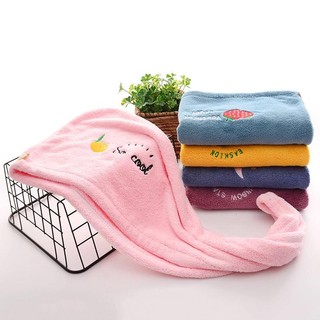 Khăn trùm đầu, khăn ủ tóc khi tắm, hấp tóc giúp giữ tóc khô.