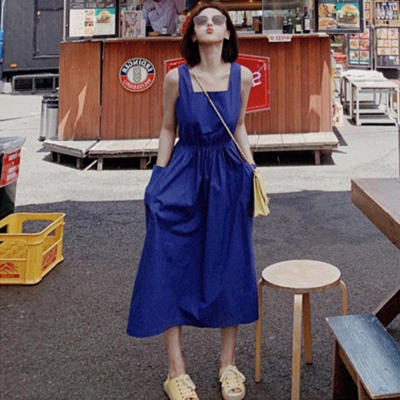 Đầm Dài Hai Dây Ôm Eo Màu Xanh Dương Phong Cách Hepburn Pháp Thời Trang Mùa Hè 2023 Mới