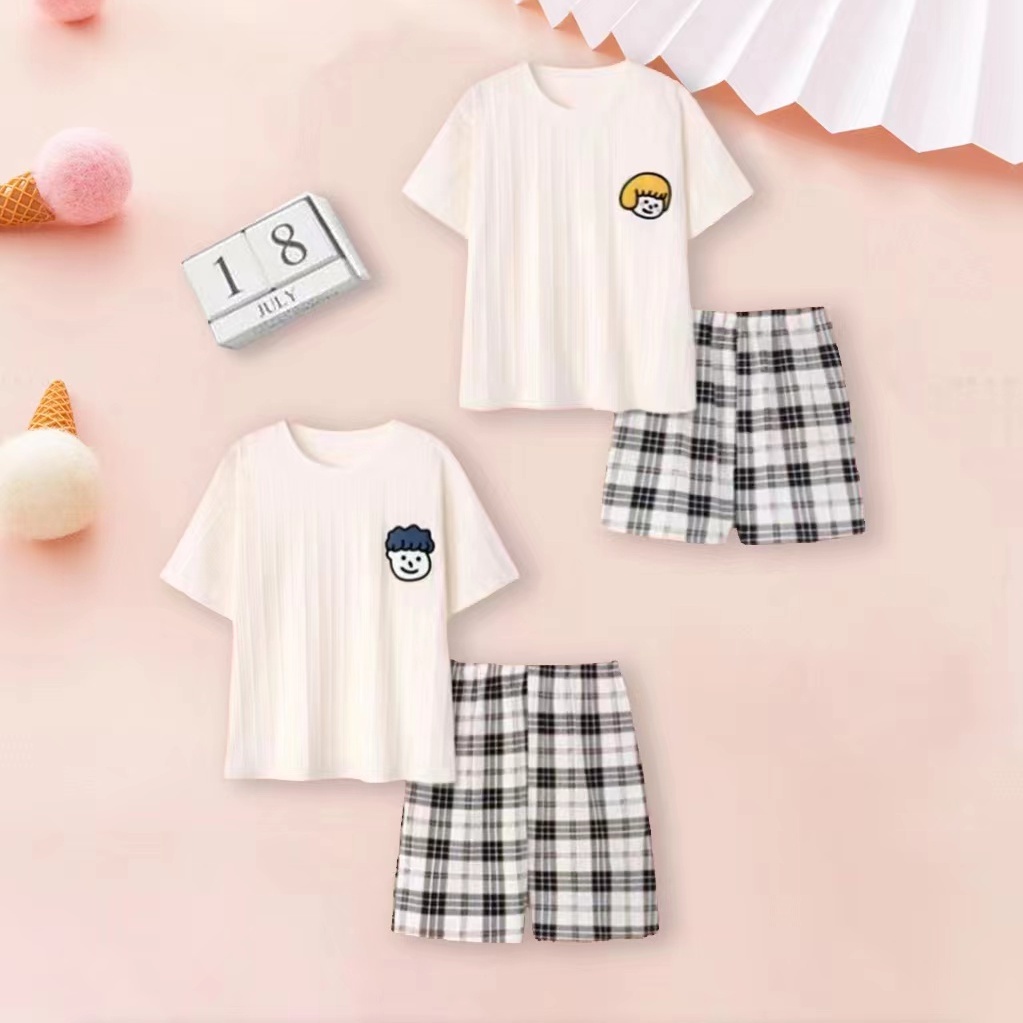 Bộ Đồ Ngủ Áo Tay Ngắn Cổ Tròn Phối Quần Short Vải Cotton Họa Tiết Caro Thời Trang Mùa Hè Mới Cho Cặp Đôi