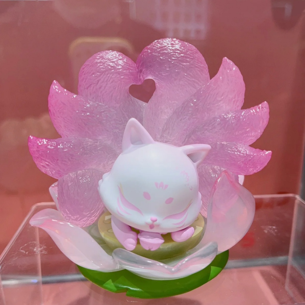 Đồ trang trí Búp Bê Cáo Chín Cáo Hoa Sen Có Thẻ Treo Trang Trí