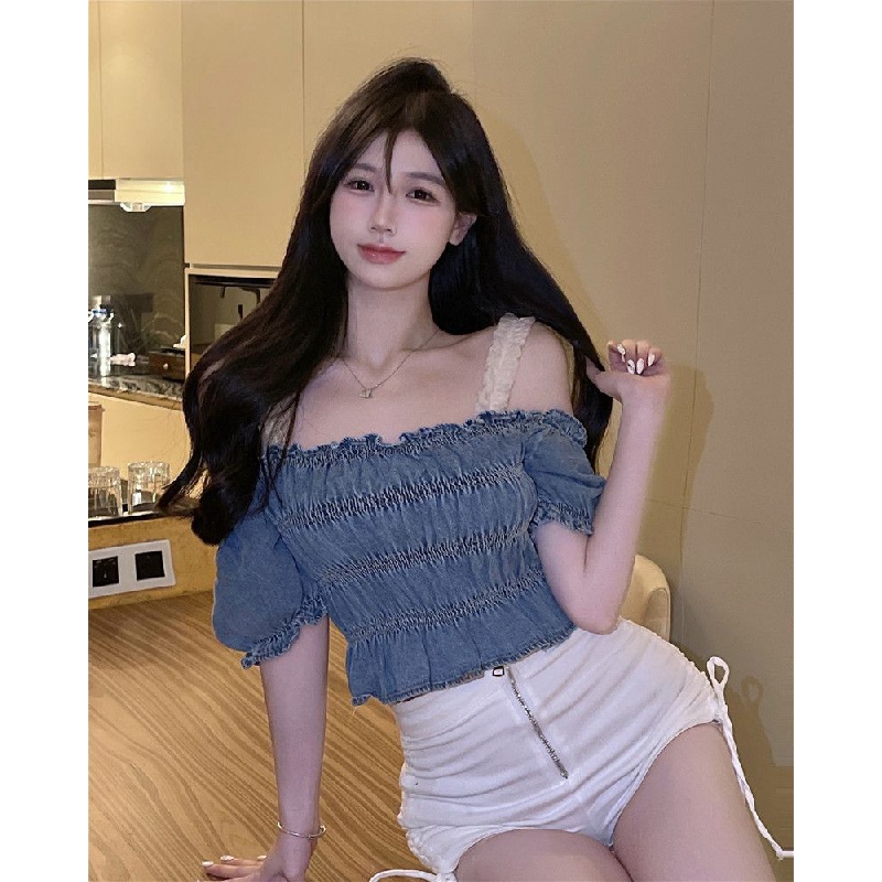 New pure sexy sweet cool denim shirt hot girls off shoulder washed denim shirt bubble sleeve pleated slimming sling top off collarbone collar base shirt