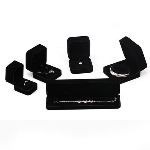 Hộp Nhung Màu Đen Đựng Trang Sức Tiện Dụng