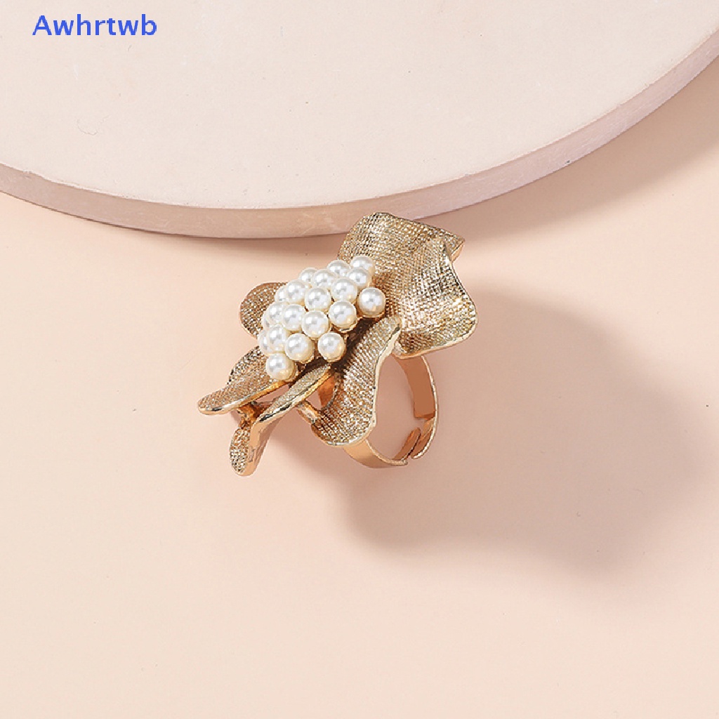 Nhẫn Kim Loại Hình Bông Hoa Đính Ngọc Trai Phong Cách Vintage Dành Cho Nữ Mới
