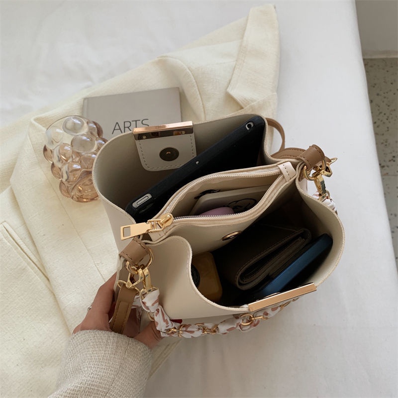 Túi Xách Bucket Cỡ Lớn Thiết Kế Mới Cao Cấp Thời Trang Dành Cho Nữ