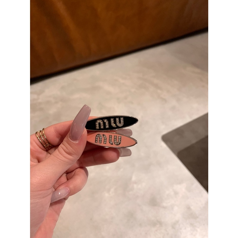 Kẹp Tóc Mỏ Vịt Hình Oval Đính Đá Lấp Lánh Hai Màu Dễ Thương