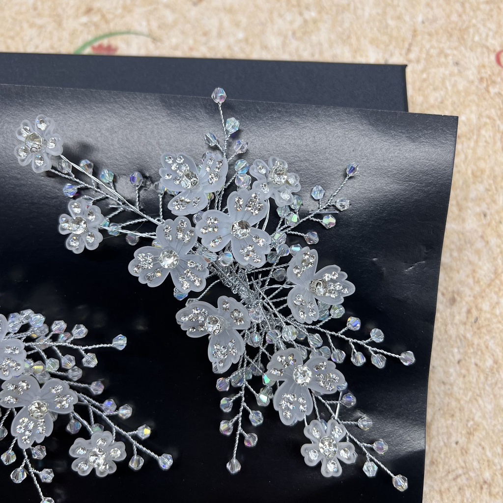 Đôi cài tóc cô dâu hoa nhỏ đính đá mẫu thủ công VN mới t5/2023 Gianpkc SP2223380 Phụ kiện cưới Giang