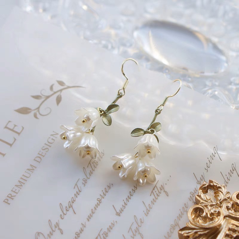 Bông Tai Dáng Dài Hình Hoa Lily Phong Cách Hàn Quốc Độc Đáo Thời Trang Cho Nữ