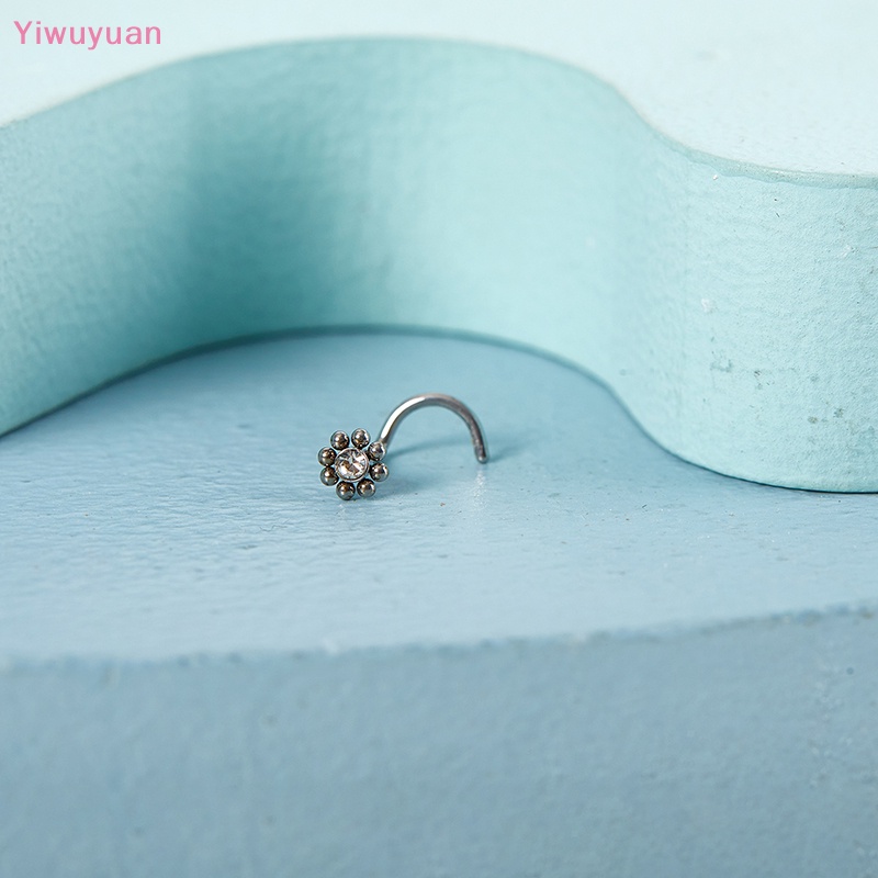 Khuyên Mũi Bằng Thép Không Gỉ Hình Bông Hoa Dễ Thương Dành Cho Nữ