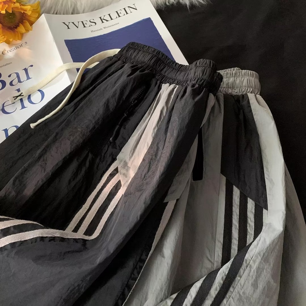 Quần ngắn ống rộng Phối Họa Tiết Kẻ Sọc Nhanh Khô Phong Cách Đường Phố Mỹ Thời Trang Mùa Hè Mới Cho Nam