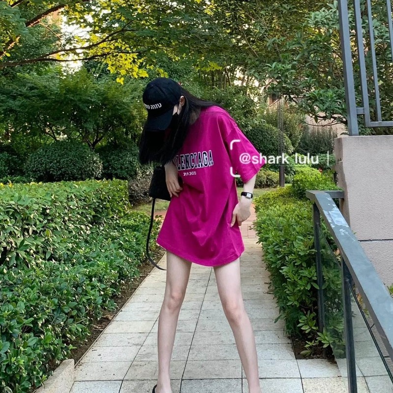 Áo Thun Tay Ngắn Dáng Rộng Thêu Họa Tiết Kiểu Cổ Điển Chất Lượng Cao