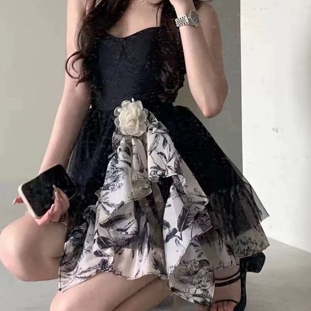 Đầm Ngắn Hai Dây Xếp Ly Nhỏ Mẫu Mới Mùa Hè In Họa Tiết Hoa Mực Duyên Dáng Dành Cho Bạn Gái