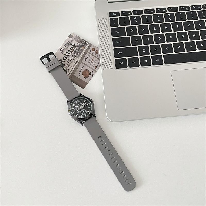 Đồng Hồ Đeo Tay Ba Mắt Màu Đen Thời Trang Xu Hướng Mới Cho Cặp Đôi