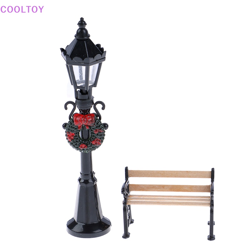 Mô Hình Đèn Đường 1 / 12 Dùng Để Trang Trí Vườn Nhà Búp Bê