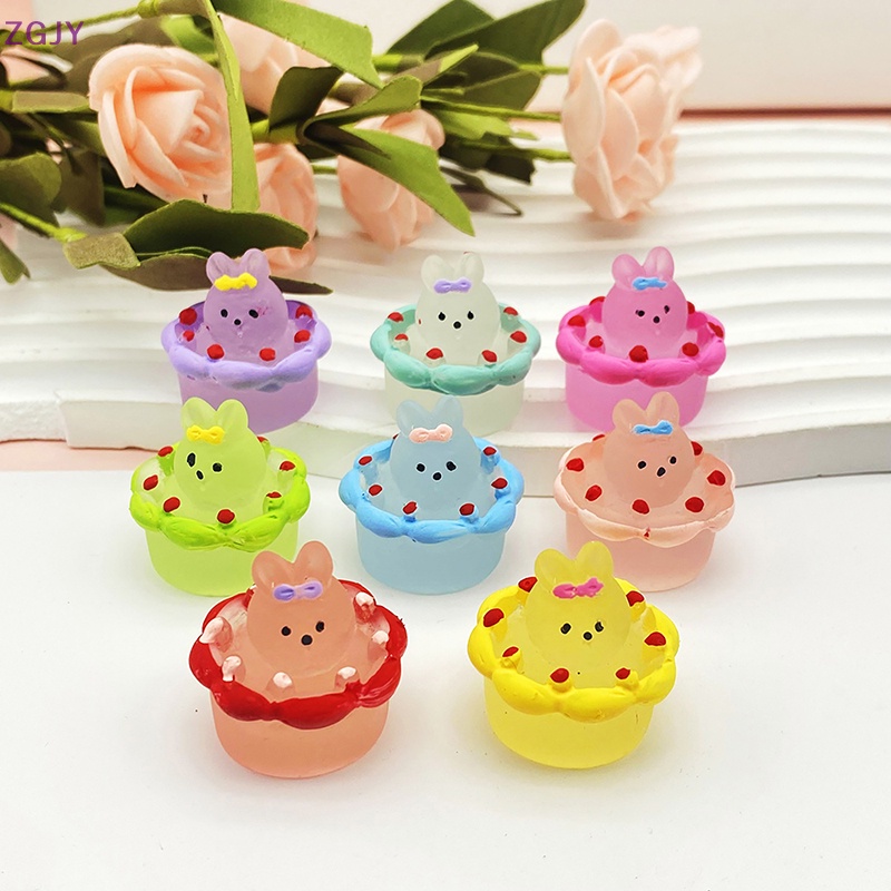 Set 2 Móc Khóa Hình Thỏ Và Bánh Kem Bằng Nhựa Resin Phát Quang DIY Mới