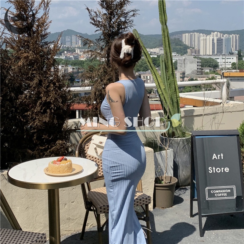 Đầm Midi Dệt Kim Hở Lưng Cổ Chữ V Khoét Sâu Gợi Cảm