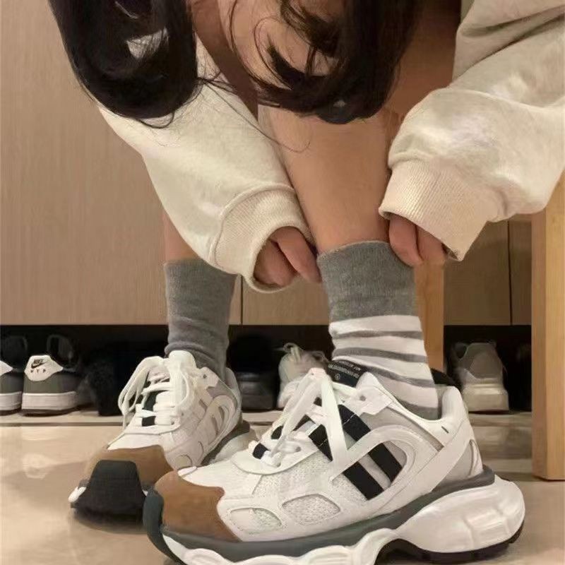 Miss o3o Giày Thể Thao Nữ Đế Dày Thoáng Khí Retro Thời Trang Thiết Kế Mới Cho Nữ 33Z080414