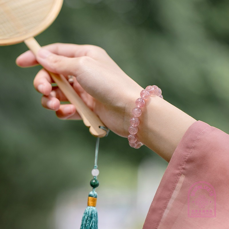 Vòng Tay Chuỗi Hạt Pha Lê Dâu Tây / Hoa Đào Tự Nhiên