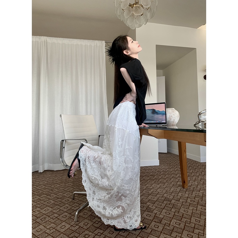 Set Áo Thun Ngắn Tay Form Rộng Và Chân Váy Ren Chữ a Lưng Cao Thời Trang