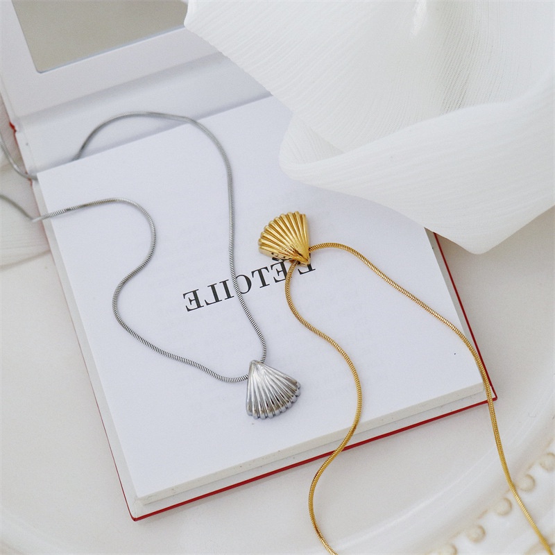 Dây Chuyền Mạ Vàng 18K Mặt Hình Quạt Vỏ Sò Thời Trang Cho Nữ