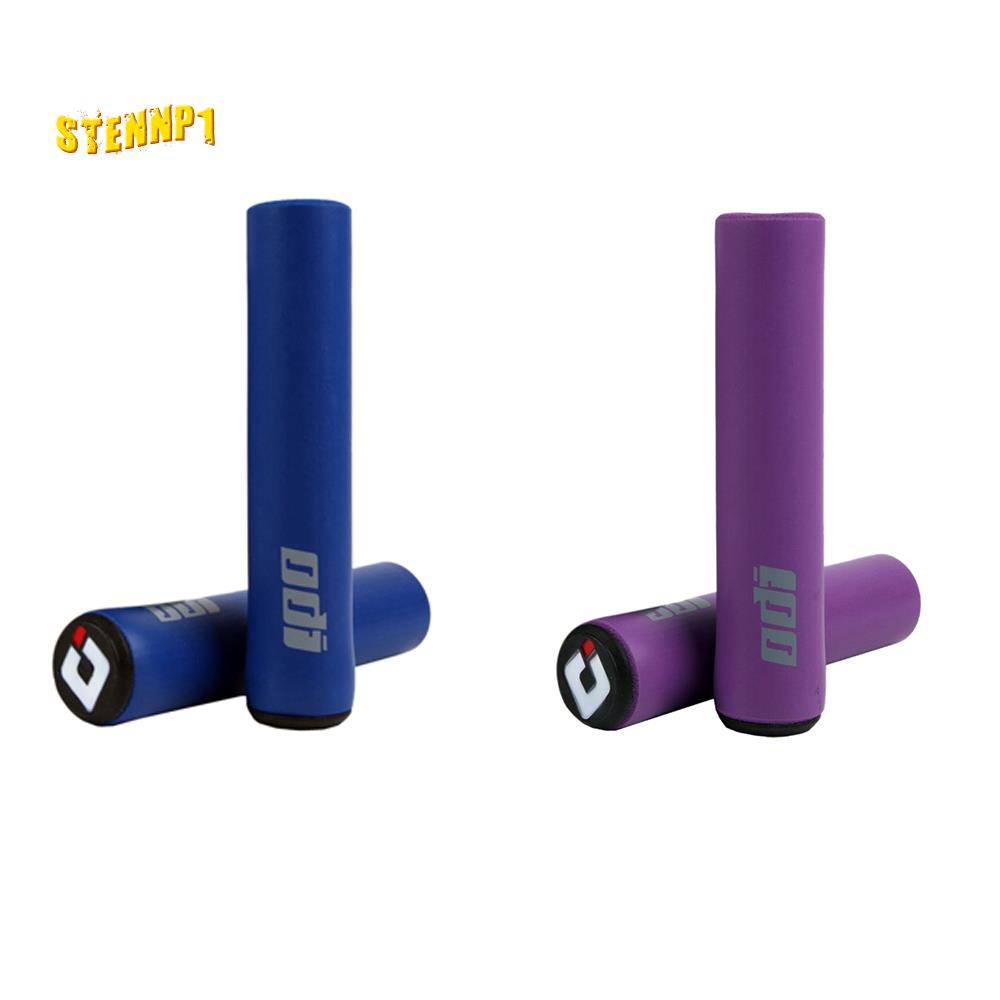 Set 2 Cặp Tay Nắm Xe Đạp Leo Núi Bằng Silicon Mềm Thấm Hút Mồ Hôi Màu Xanh Dương &amp; Tím