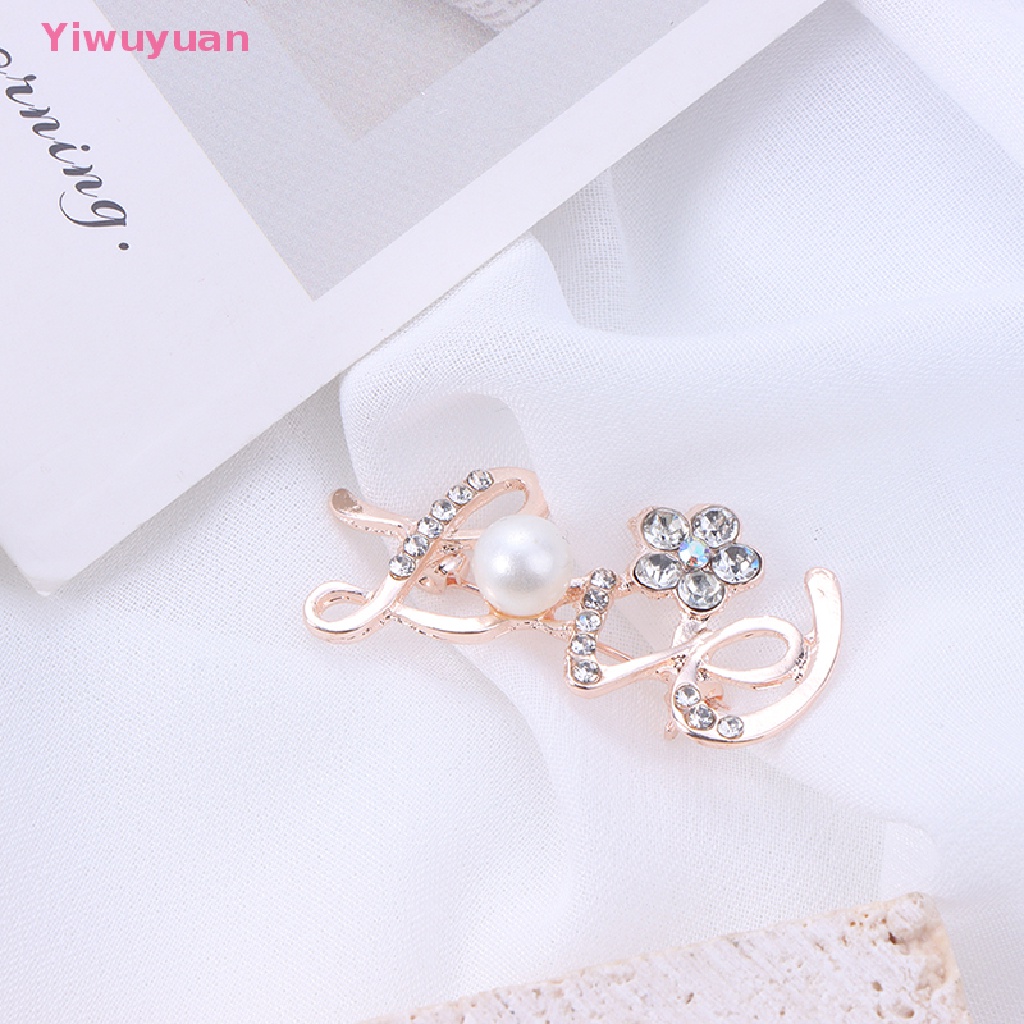 Ghim Cài Áo Hình Trái Tim Đính Đá Nhân Tạo Thời Trang