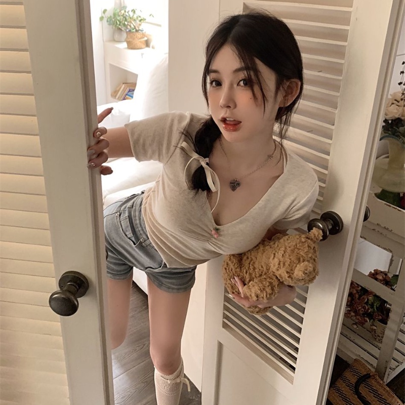 Áo Thun Tay Ngắn Cổ Chữ V Dáng Ôm Thời Trang Cá Tính Cho Nữ