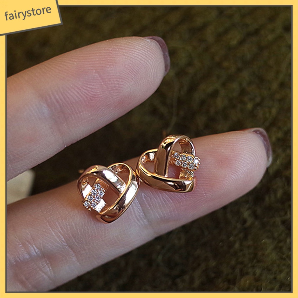 1 Đôi Bông Tai Hình Trái Tim Đan Chéo Đính Đá Lấp Lánh Dành Cho Nữ