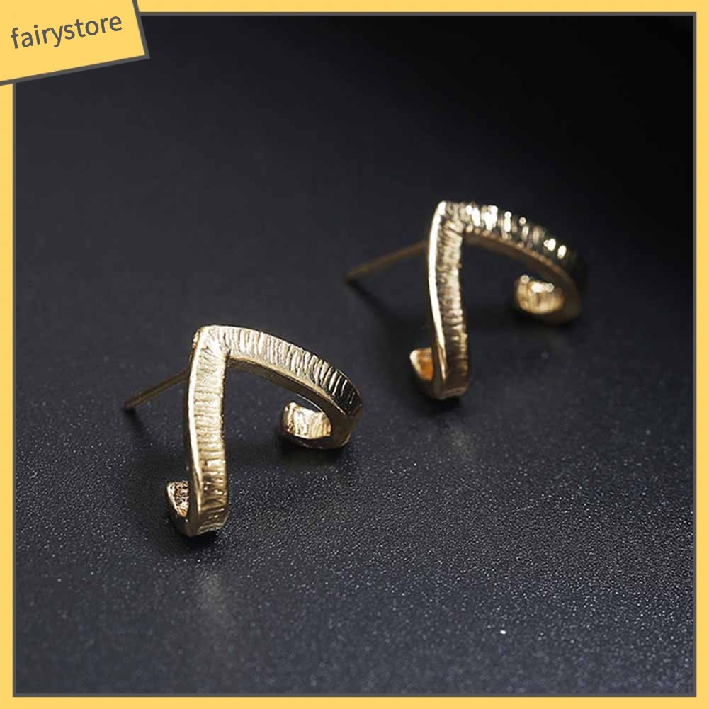 Khuyên Tai Hình Chữ V Phong Cách Tối Giản Dành Cho Nữ