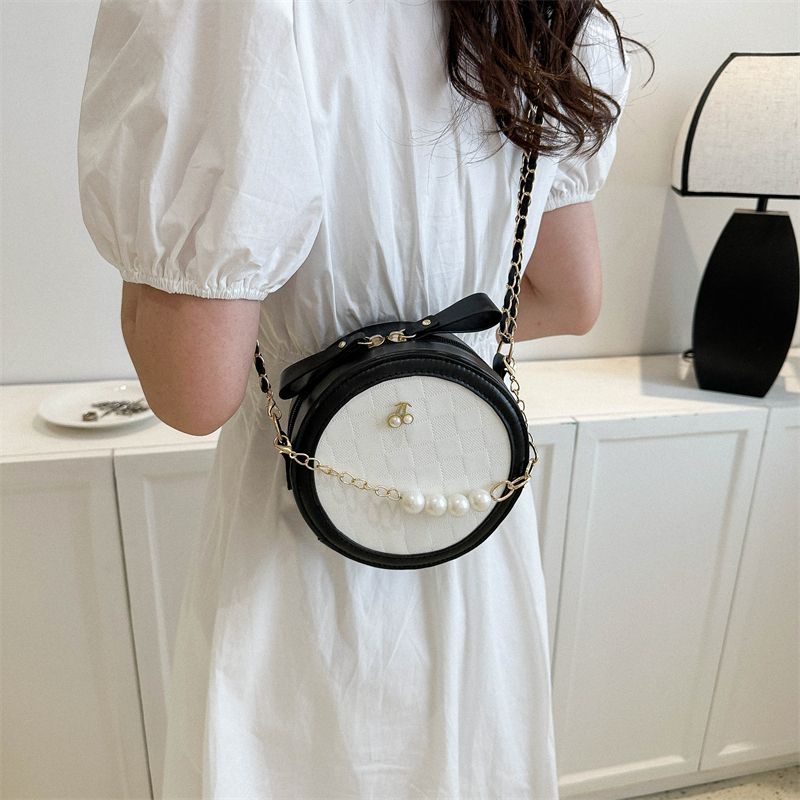 Túi Đeo Chéo Hình Tròn Nhỏ Quai Xích Đính Hạt Ngọc Trai Thời Trang Năm Mới 2023