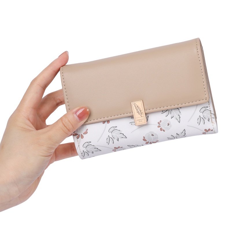 Ví Nữ Cỡ Vừa Hoạ Tiết Hoa Xinh Xắn