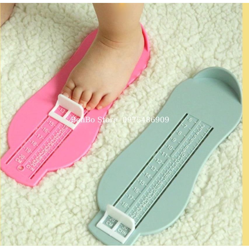Thước đo chiều dài bàn chân, kích cỡ giày cho bé