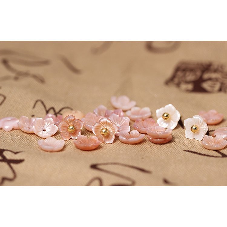 《Tam sinh tam thế thập lý đào hoa》Tương tự Bông Tai Mạ Bạc 925 Hình Hoa làm từ vỏ sò Hoa làm từ vỏ sò Đơn giản và thời trang Nhỏ tươi mát