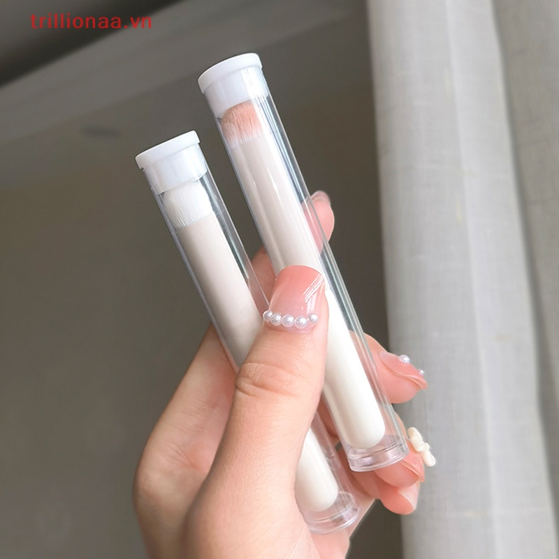 Cọ Trang Điểm Môi Đầu Tròn Mini Không Nhòe