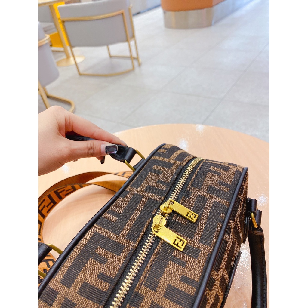 Túi Đeo ChéO ThờI Trang 3479FENDI Cho Nam Và Nữ