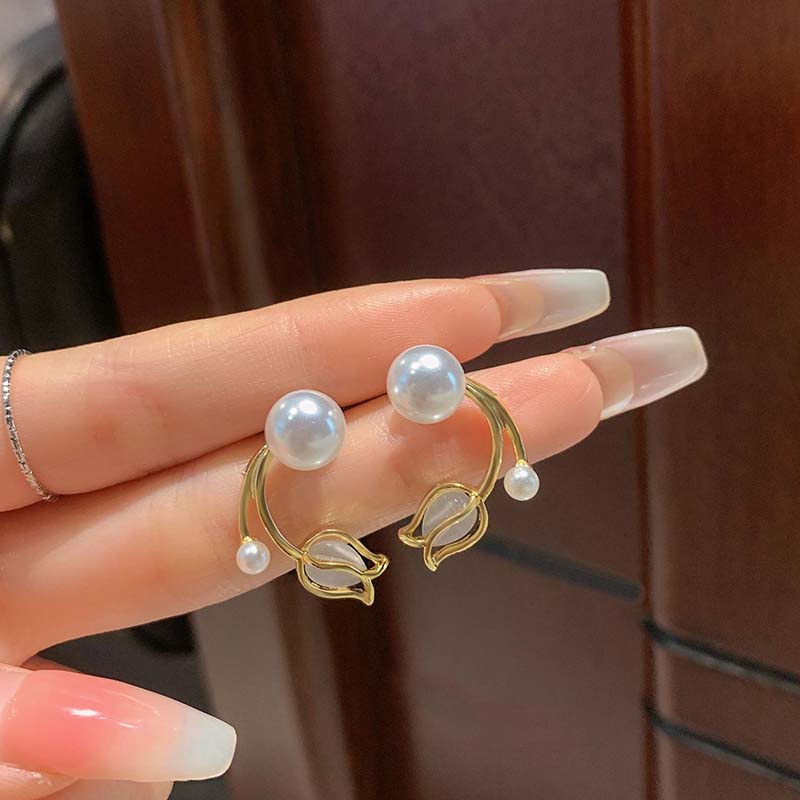 Khuyên Tai Hình Hoa Tulip Đính Ngọc Trai Nhân Tạo Phong Cách Thời Trang Mới