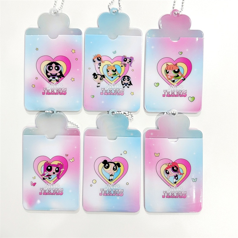 Hàn quốc newjeans nữ cảnh sát bay dễ thương bộ thẻ pvc 3 inch thẻ nhỏ thẻ ăn trưa lưu trữ thẻ túi hiển thị mặt dây chuyền