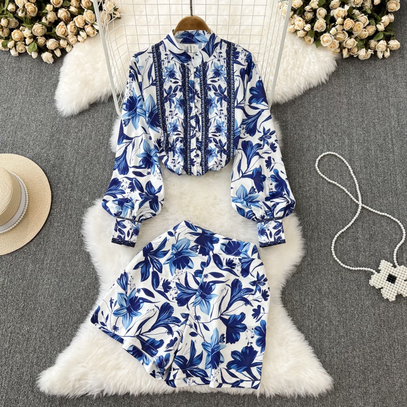 Bộ Áo Sơ Mi Tay Dài Cổ Đứng In Họa Tiết + Quần Short Lưng Cao Ống Rộng Thời Trang Xuân Hè Cho Nữ