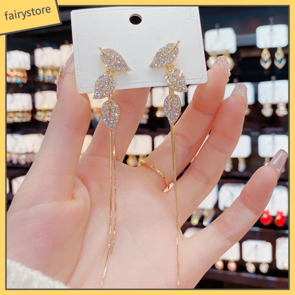 1 Đôi Bông Tai Dáng Dài Hình Chiếc Lá Bằng Hợp Kim Sáng Dành Cho Nữ